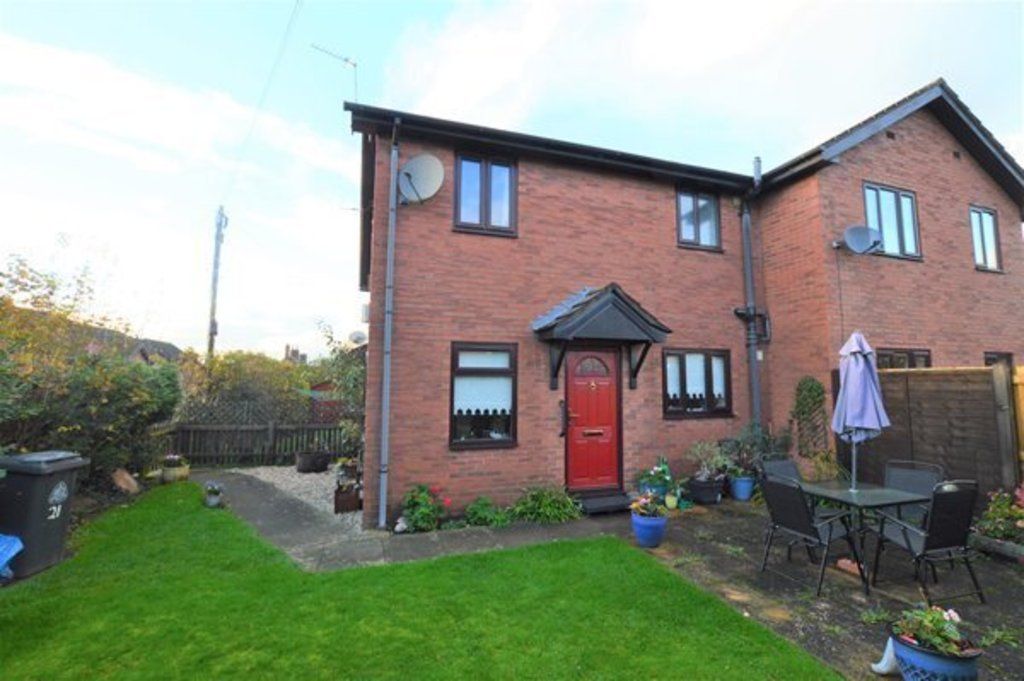 2 bed town house for sale in Portland Drive, Market Drayton TF9 Zoopla