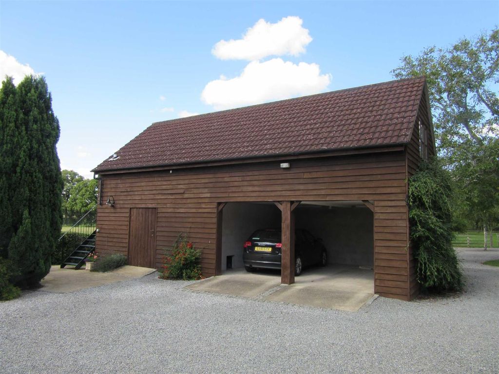 1 bed detached house to rent in Pretoria, Gloucester Road, Newent GL18