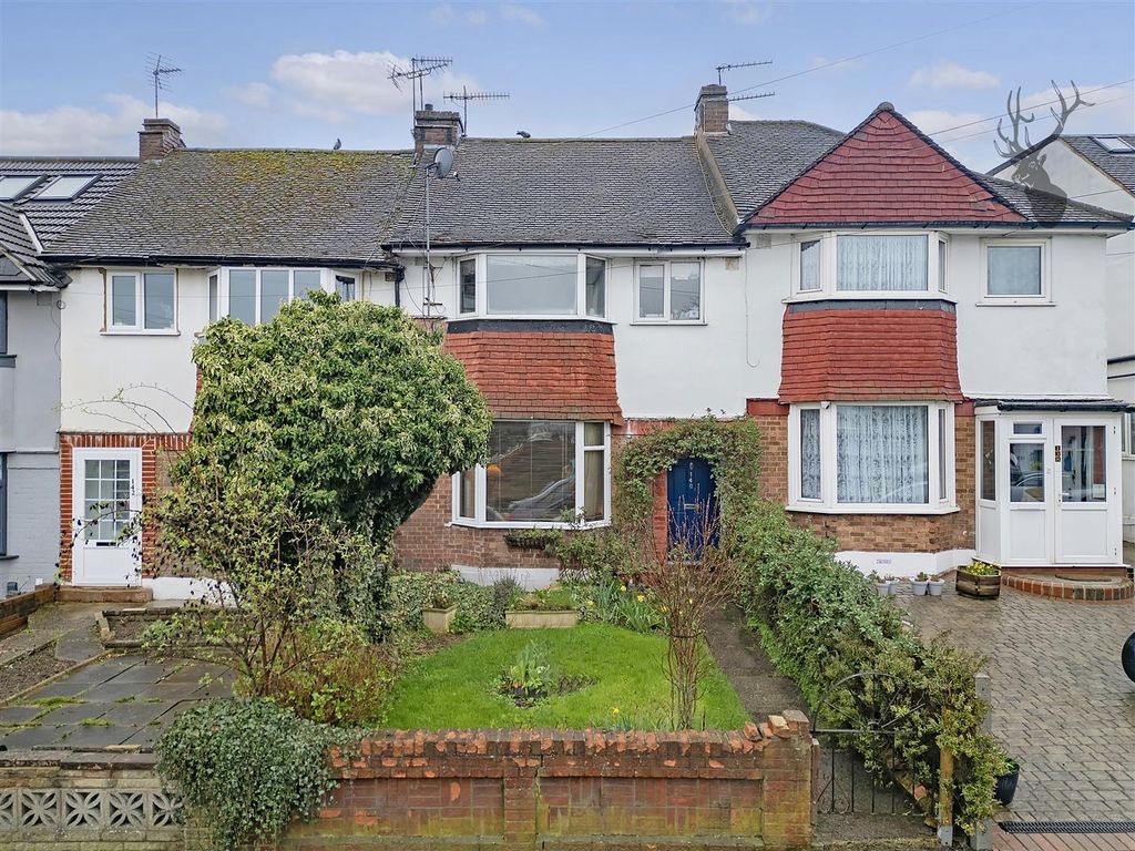 3 bed property for sale in Drysdale Avenue, London E4, £450,000 Zoopla