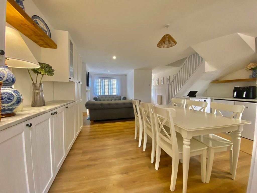 4 bed terraced house for sale in Walsingham Drive, Nuneaton CV10, £