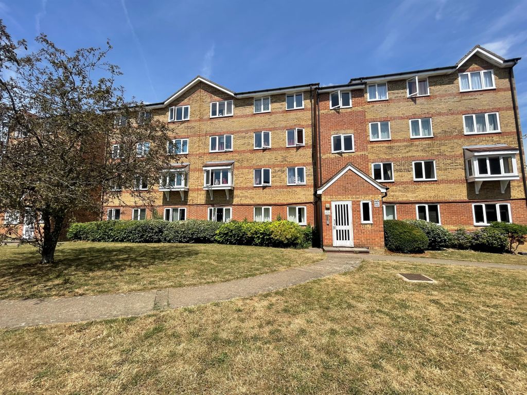 2 bed flat for sale in Himalayan Way, Watford WD18 Zoopla