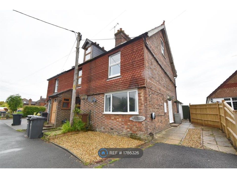 3 bed semidetached house to rent in Sunnyside Villas, Battle TN33, £