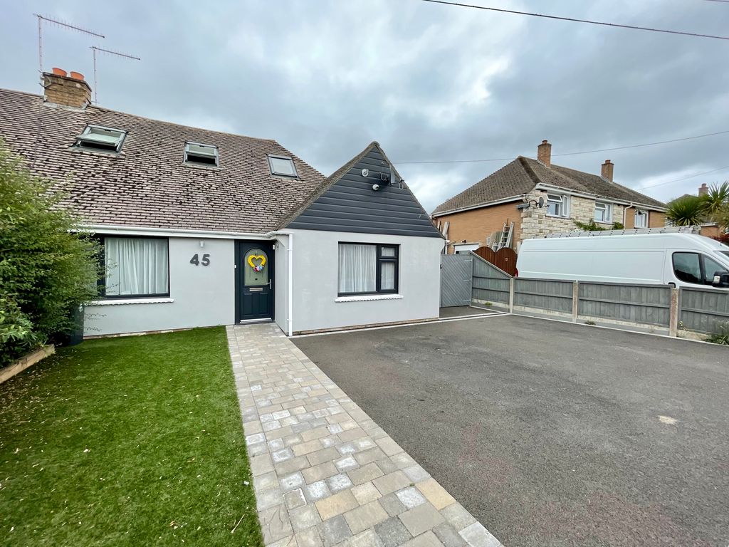 3 bed semidetached house for sale in Pinewood Road, Upton, Poole BH16