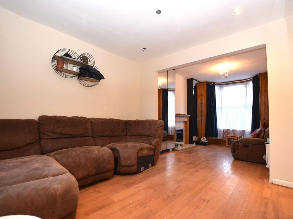 Brettenham Road, London N18  