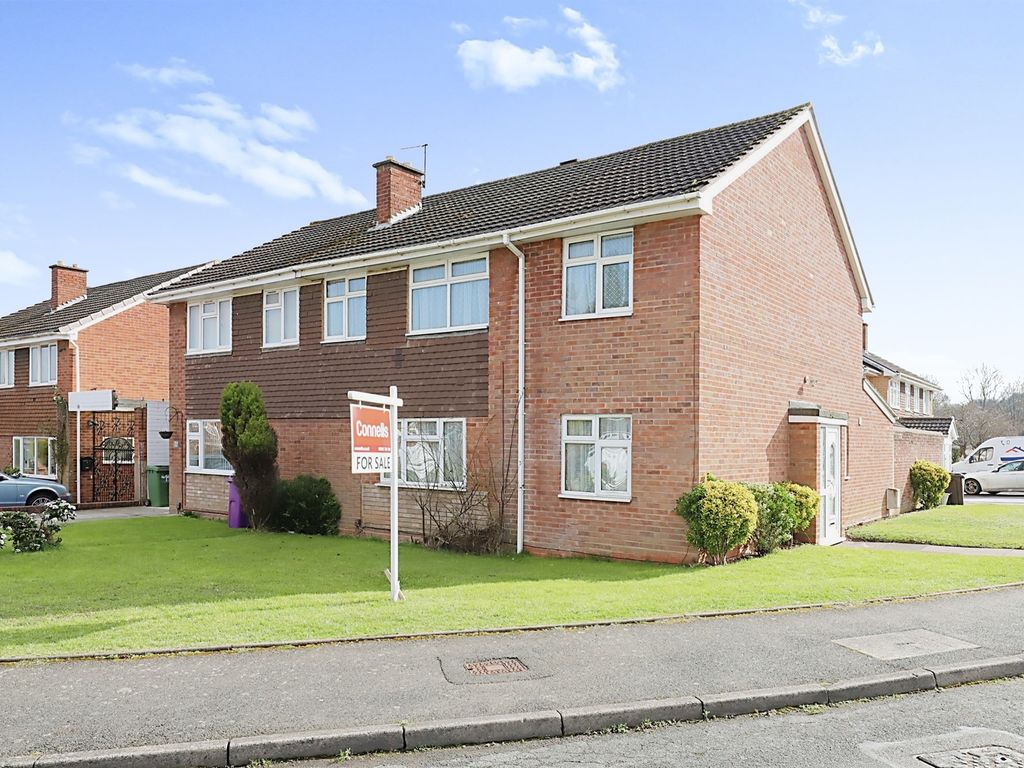 5 bed semidetached house for sale in Drive, Goldthorn Hill