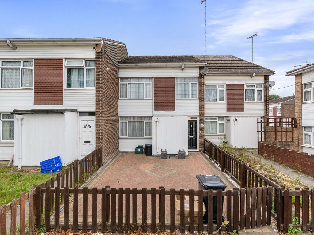 3 bed terraced house for sale in Hawkinge Walk, Orpington BR5, £400,000