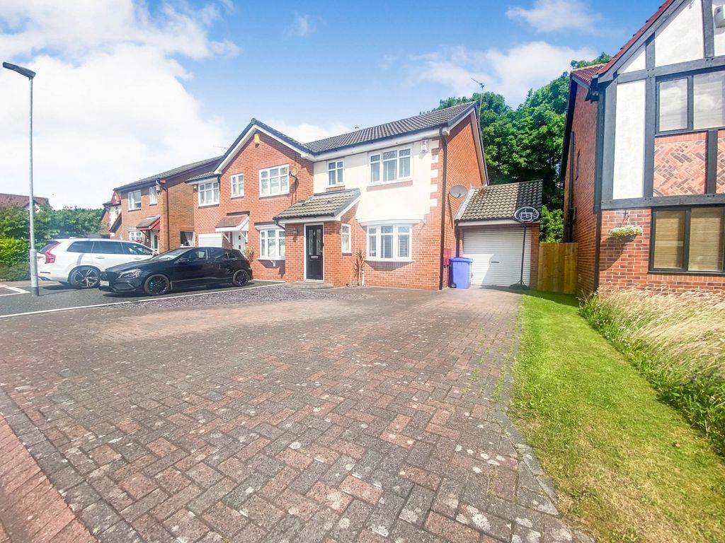 3 bed semidetached house for sale in Denby Close, Cramlington NE23