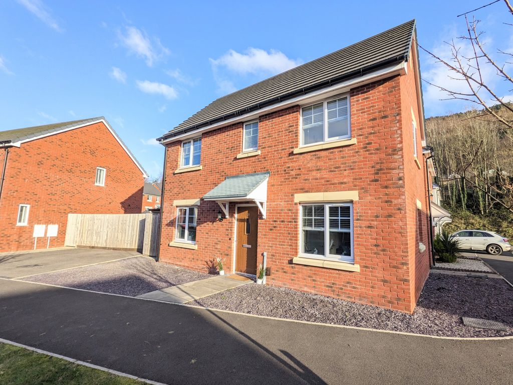 3 bed detached house for sale in Heron Walk, Merthyr Vale, Merthyr