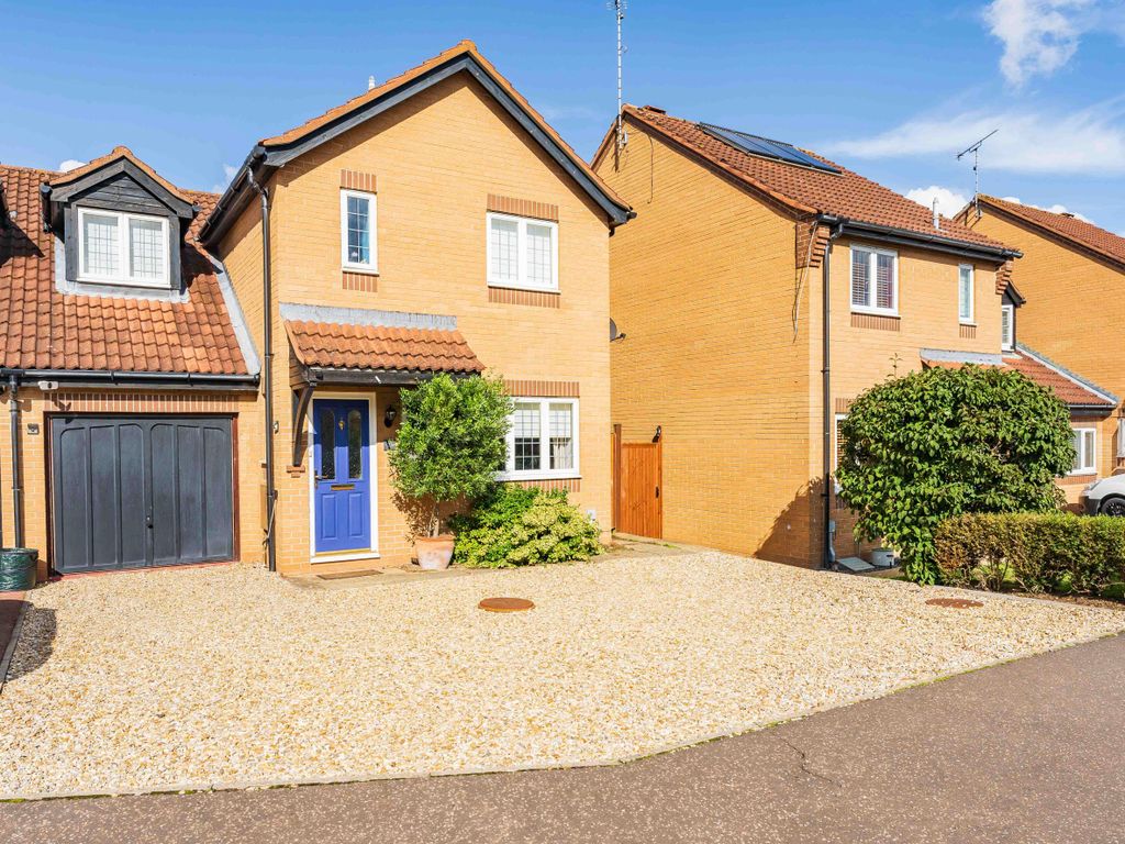 3 bed semidetached house for sale in Chestnut Avenue, North Walsham
