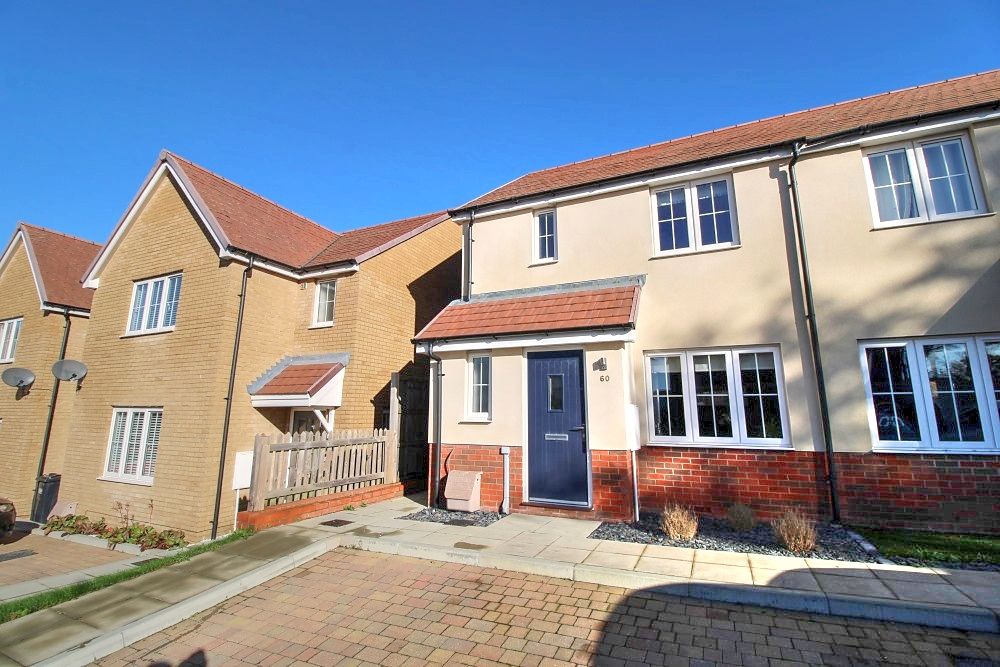 3 bed semidetached house for sale in Mallow Drive, Stone Cross