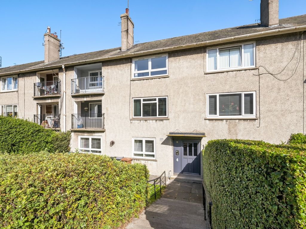 2 bed flat for sale in Lady Nairne Grove, Edinburgh EH8, £175,000 Zoopla