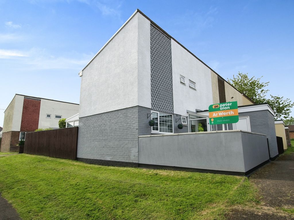 2 bed end terrace house for sale in Lancaster Road, New Inn, Pontypool