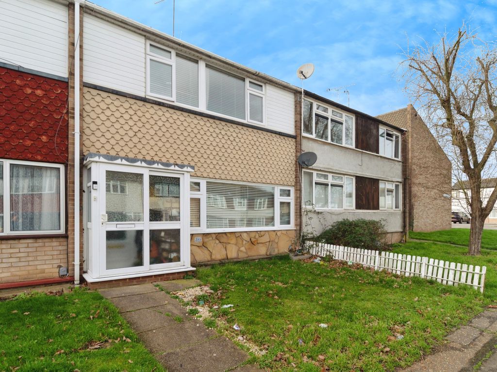 3 bed terraced house for sale in Great Knightleys, Basildon SS15, £