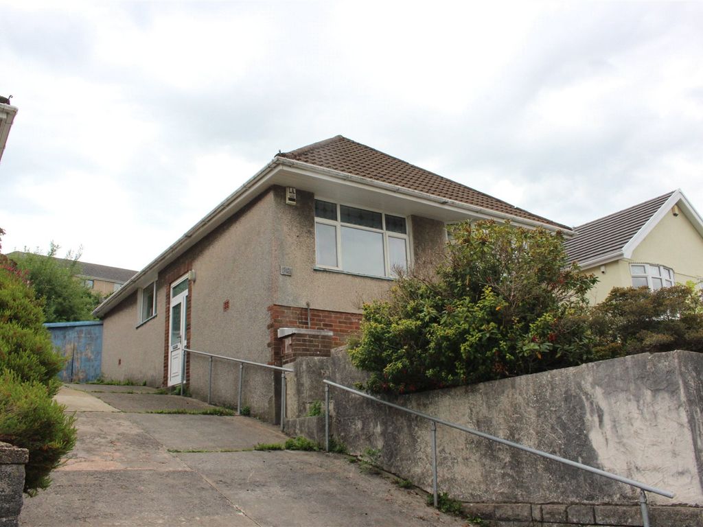 3 bed bungalow for sale in Swansea Road, Waunarlwydd, Abertawe, Swansea