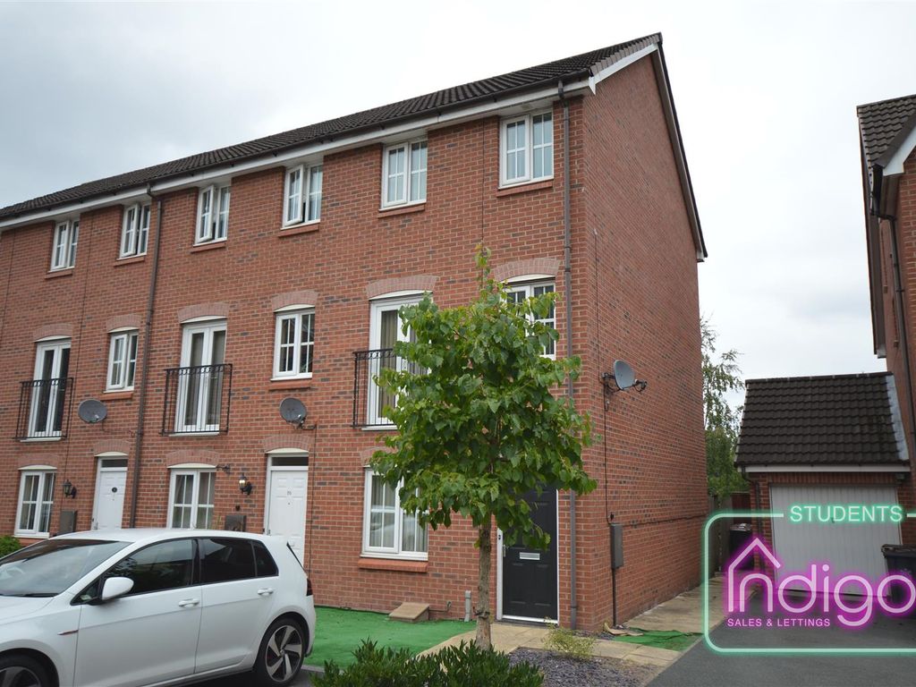 4 bed property to rent in Sorrell Gardens, Clayton, NewcastleUnder