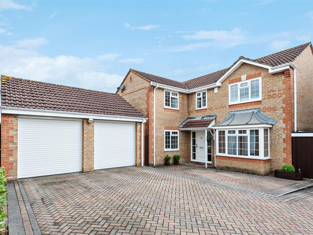 4 bed detached house for sale in Meadowridge, Hatch Warren, Basingstoke
