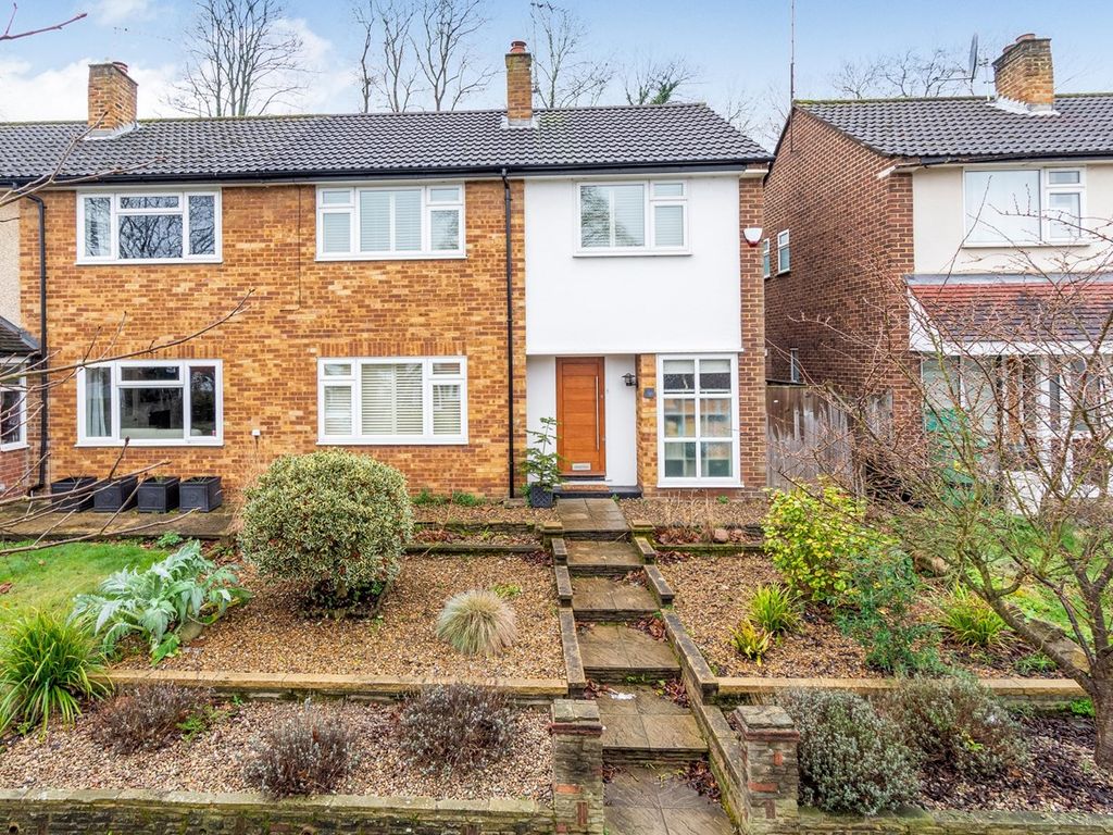 3 bed semidetached house for sale in Ravensbourne Avenue, Bromley BR2