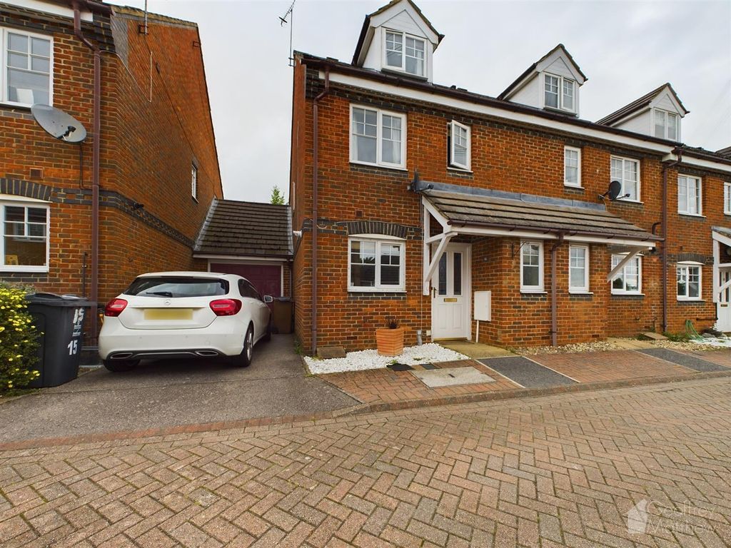 3 bed semidetached house to rent in Windrush Close, Great Ashby