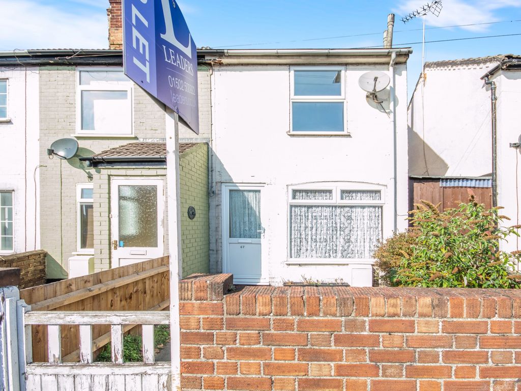 2 bed terraced house to rent in Bridge Road, Oulton Broad, Lowestoft