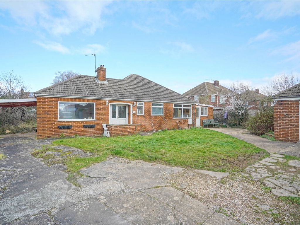 2 bed bungalow for sale in Braithwell Road, Ravenfield, Rotherham