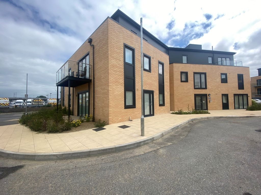 2 bed flat to rent in Newtown Road, Ashford TN24 Zoopla