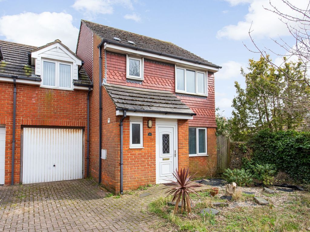 3 bed semidetached house for sale in Southwood Road, Ramsgate CT11, £