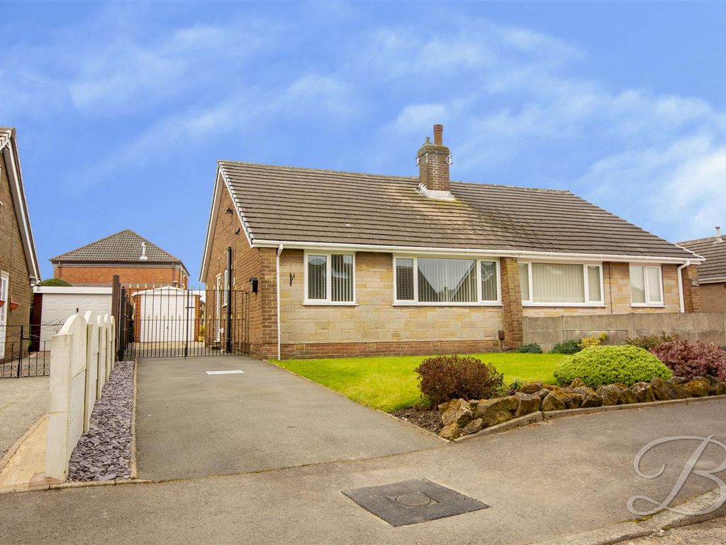 2 bed semidetached bungalow to rent in Belmont Road, KirkbyIn