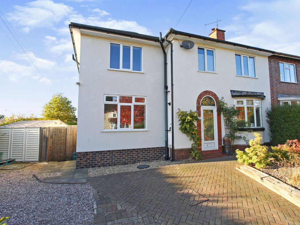 4 bed semidetached house for sale in The Avenue, Harpfields, StokeOn