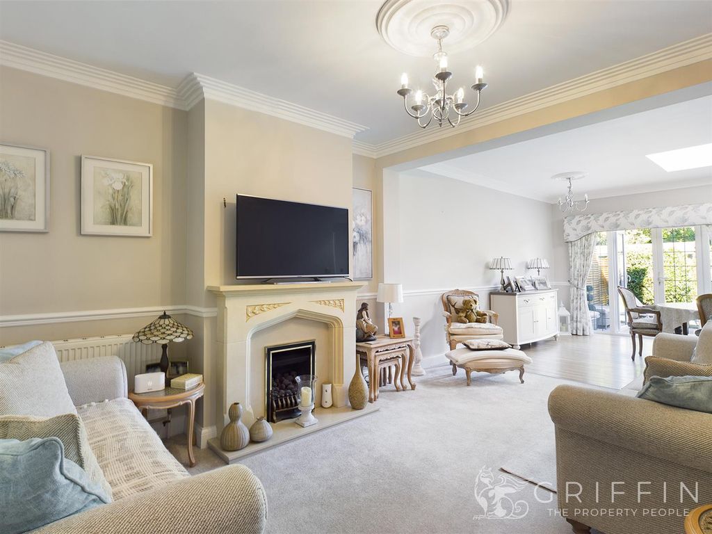 Little Gaynes Gardens, Upminster RM14  