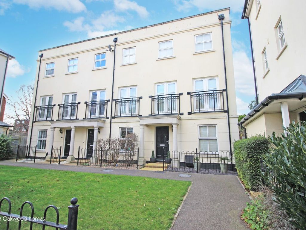 4 bed end terrace house for sale in St. Augustines Park, WestgateOn