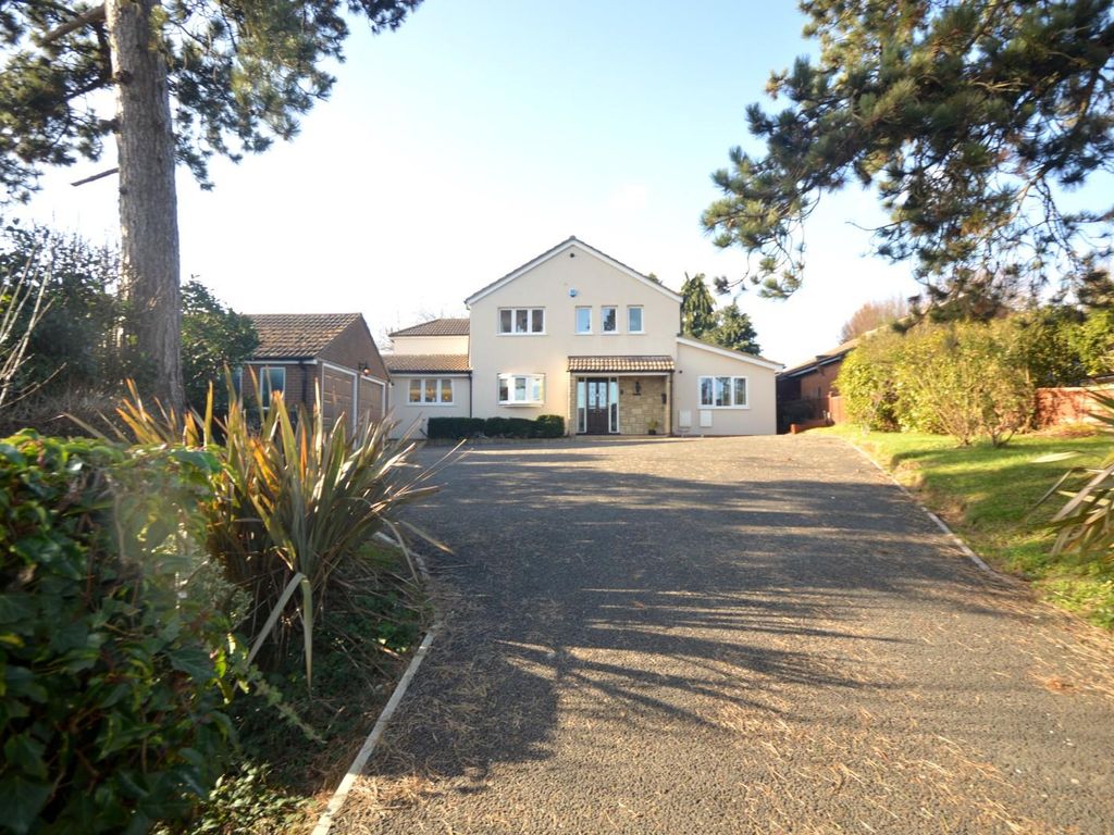 4 bed detached house for sale in Station Road, Earls Barton