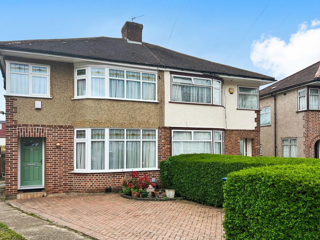 3 bed semidetached house for sale in Elgin Avenue, Harrow, Middlesex
