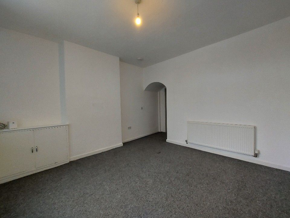 3 bed terraced house to rent in Brush Street, Burnley BB11, £525 pcm