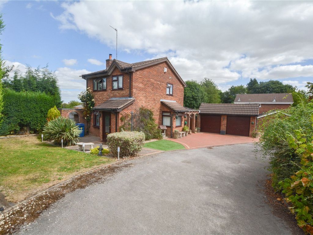 3 bed detached house for sale in Cottage Farm Road, Two Gates, Tamworth