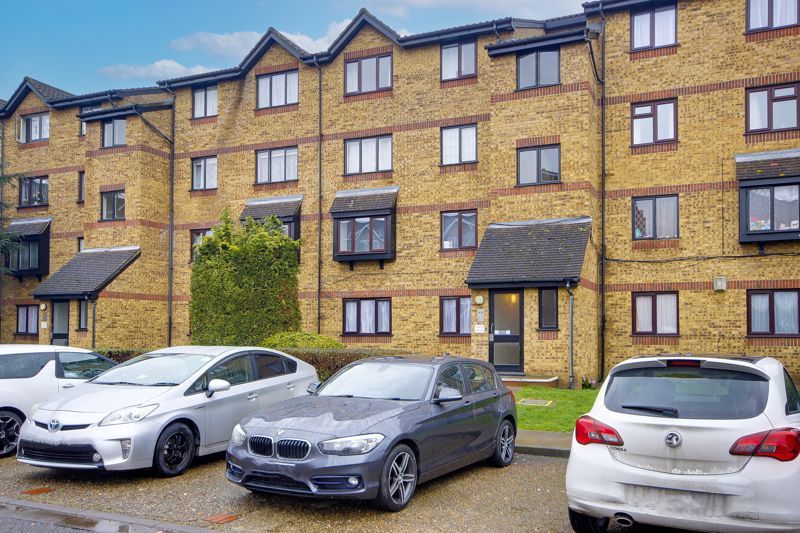 1 bed flat for sale in Bunting Close, London N9 Zoopla