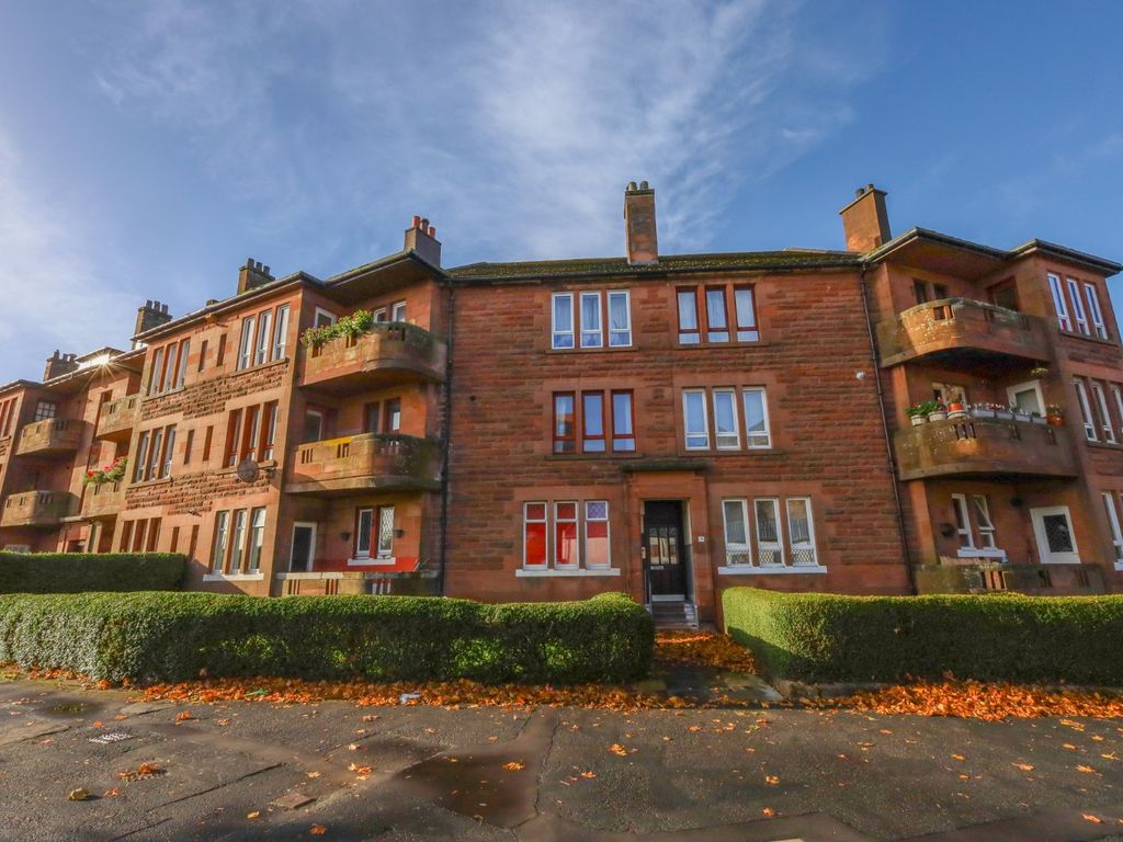 3 bed flat to rent in Sutcliffe Road, Anniesland, Glasgow G13, £1,450