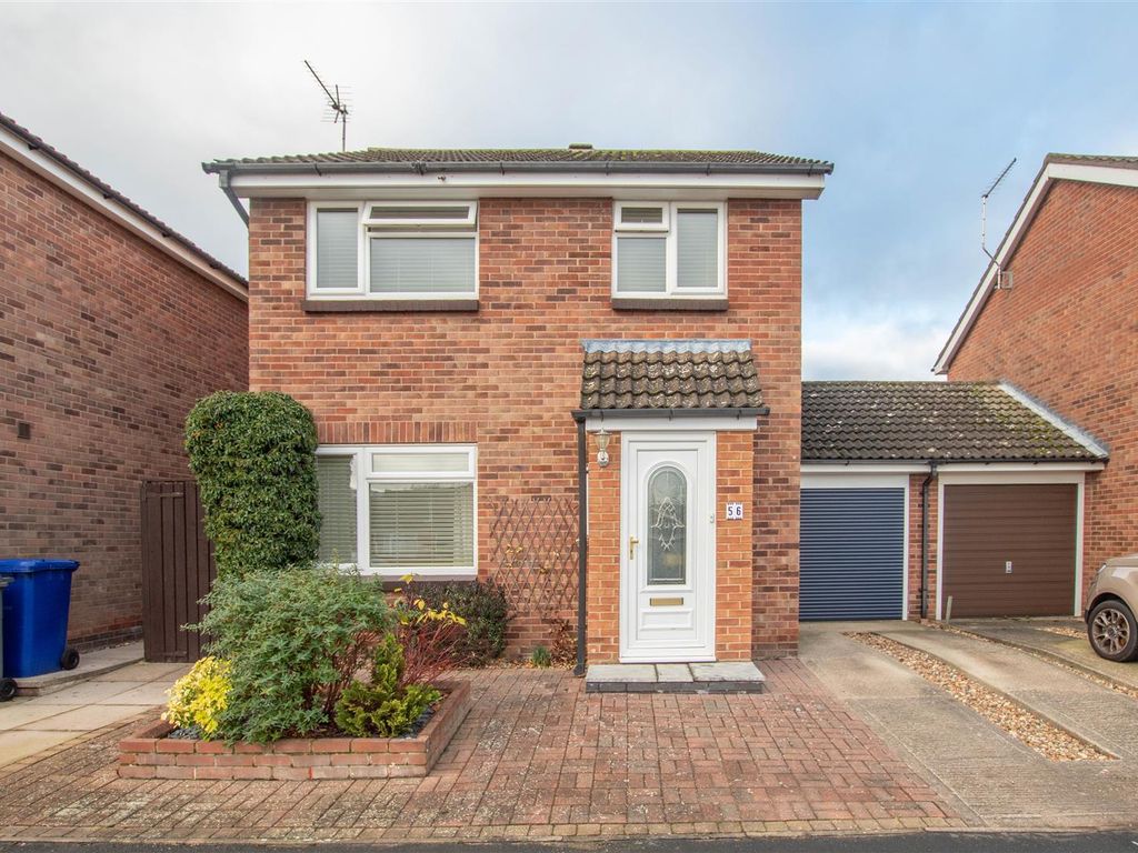 3 bed linkdetached house for sale in Shetland Road, Haverhill CB9, £