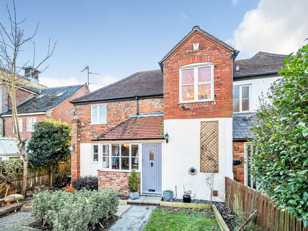 3 bed terraced house for sale in Yew Lane, Reading, Berkshire RG1, £425,000 Zoopla