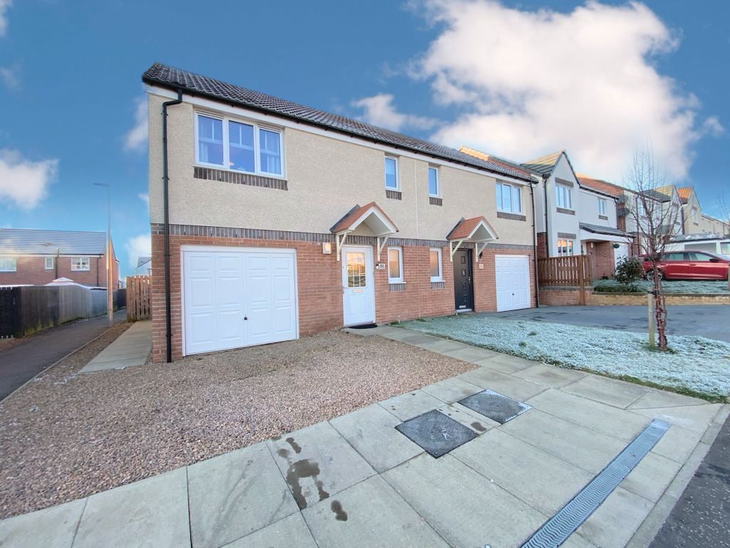 3 bed semidetached house for sale in Allison Crescent, Redding FK2