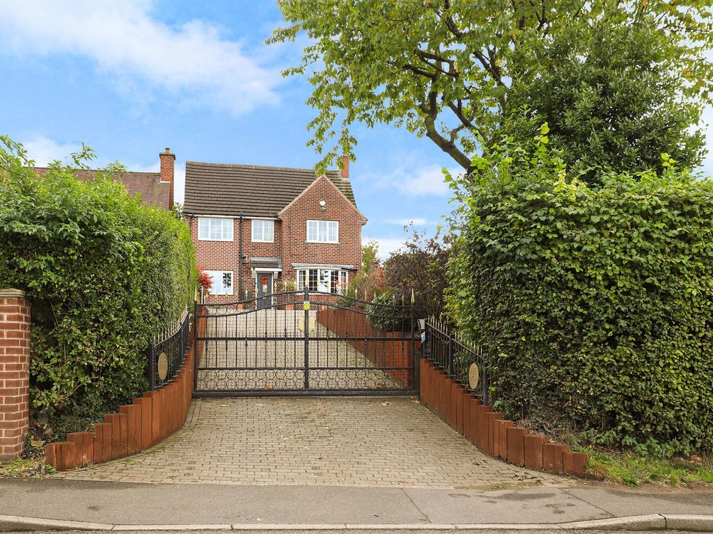 3 bed detached house for sale in The Hill, Glapwell S44 Zoopla