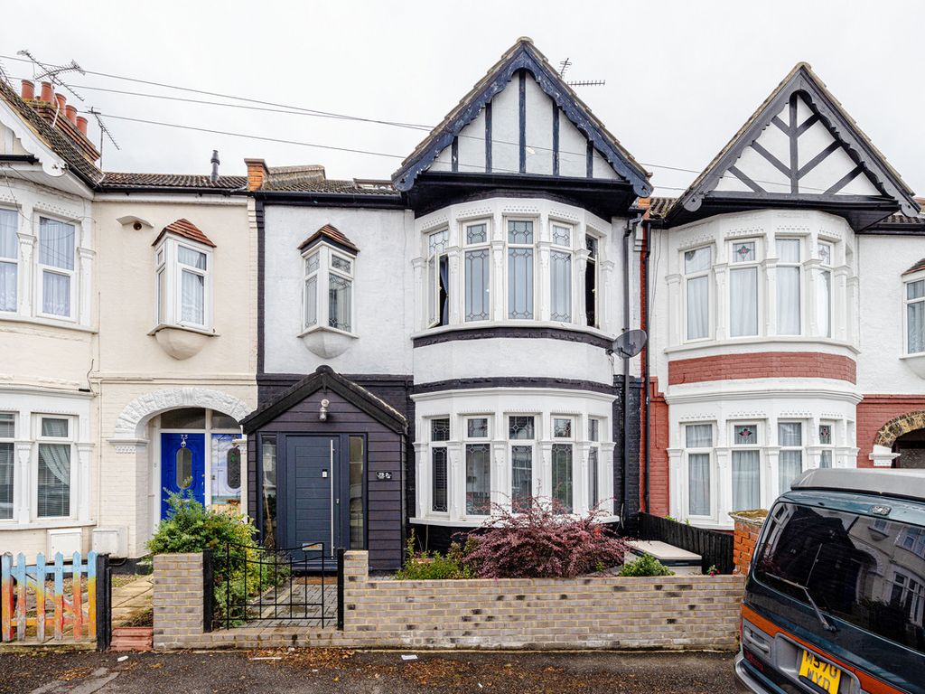 4 bed terraced house for sale in Inverness Avenue, WestcliffOnSea SS0