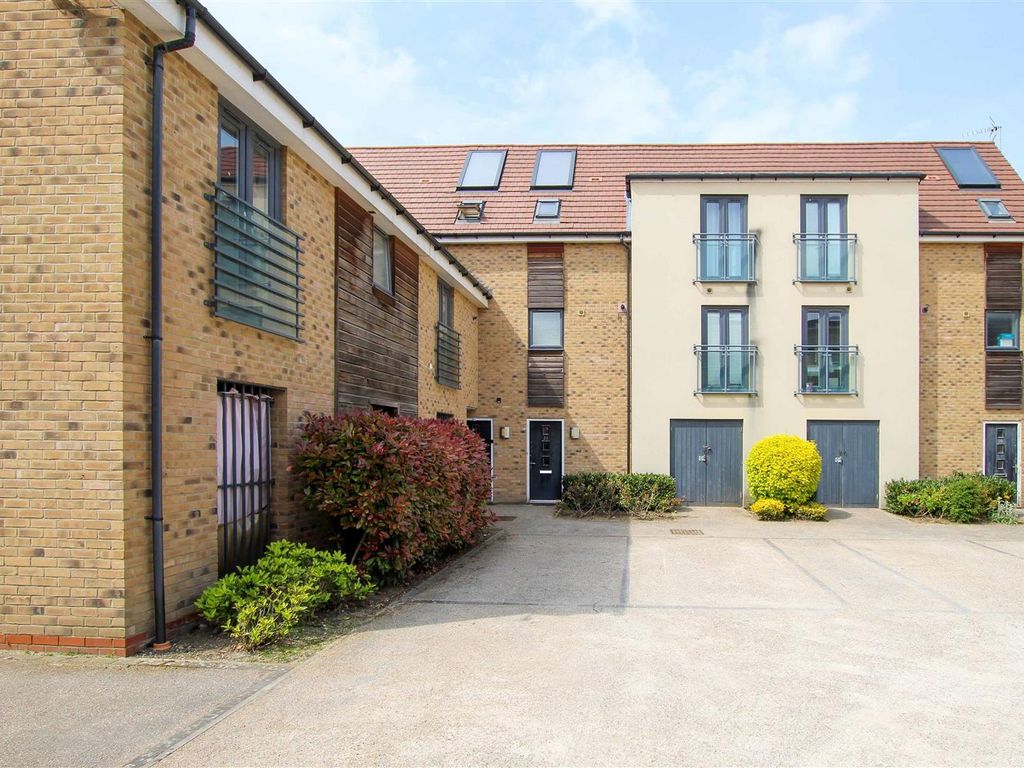 2 bed property to rent in Burlton Road, Cambridge CB3, £1,500 pcm Zoopla