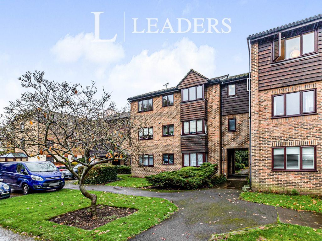 1 bed flat to rent in Collingwood Place, Walton On Thames, Surrey KT12