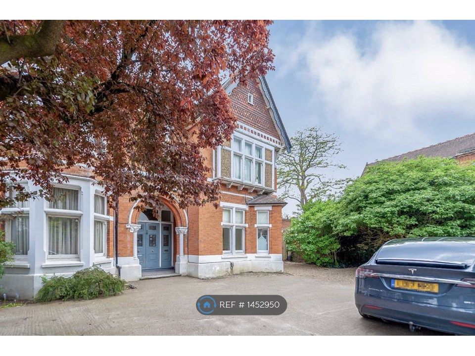 4 bed flat to rent in Ealing, London W5 Zoopla