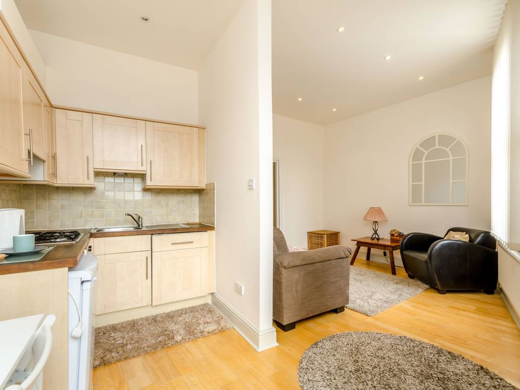 1 bed flat to rent in Wimbledon Village, Wimbledon Village, London SW19