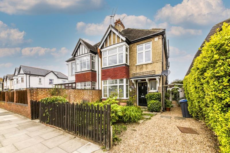 2 bed flat to rent in Gloucester Road, Norbiton, Kingston Upon Thames