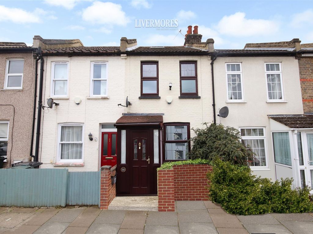 3 bed terraced house for sale in Howard Road, Dartford DA1, £325,000