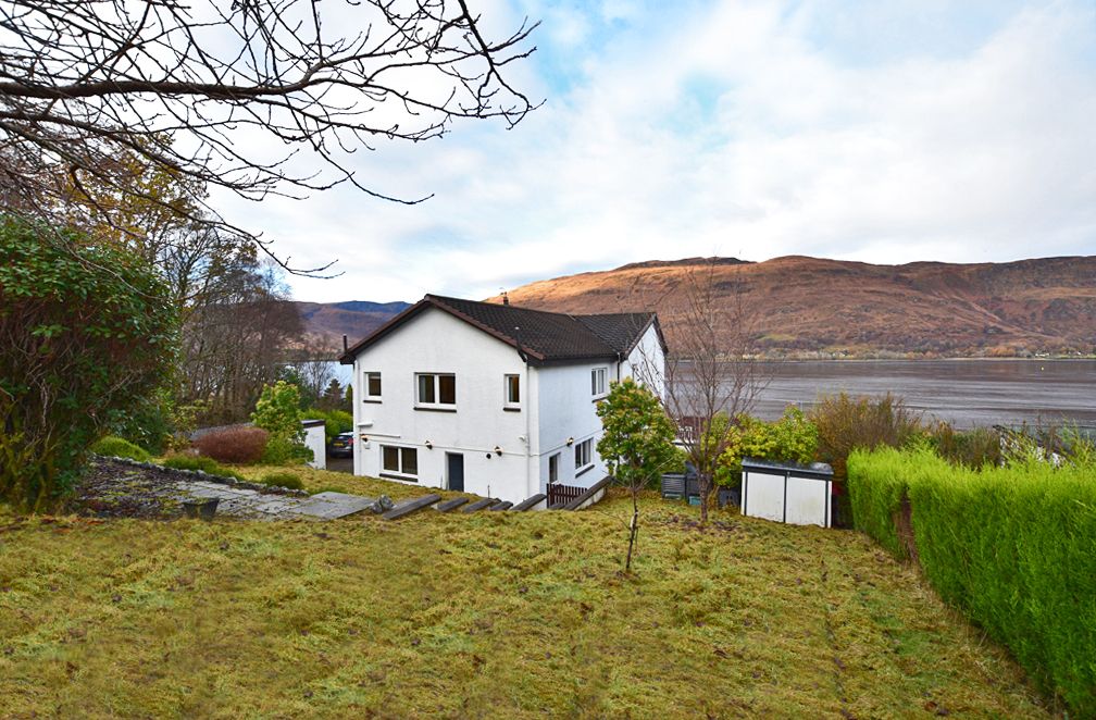 6 bed detached house for sale in Seafield Gardens, Fort William PH33, £