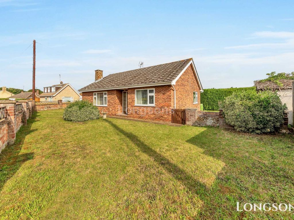 2 bed detached bungalow for sale in Walnut Place, Gooderstone PE33 Zoopla
