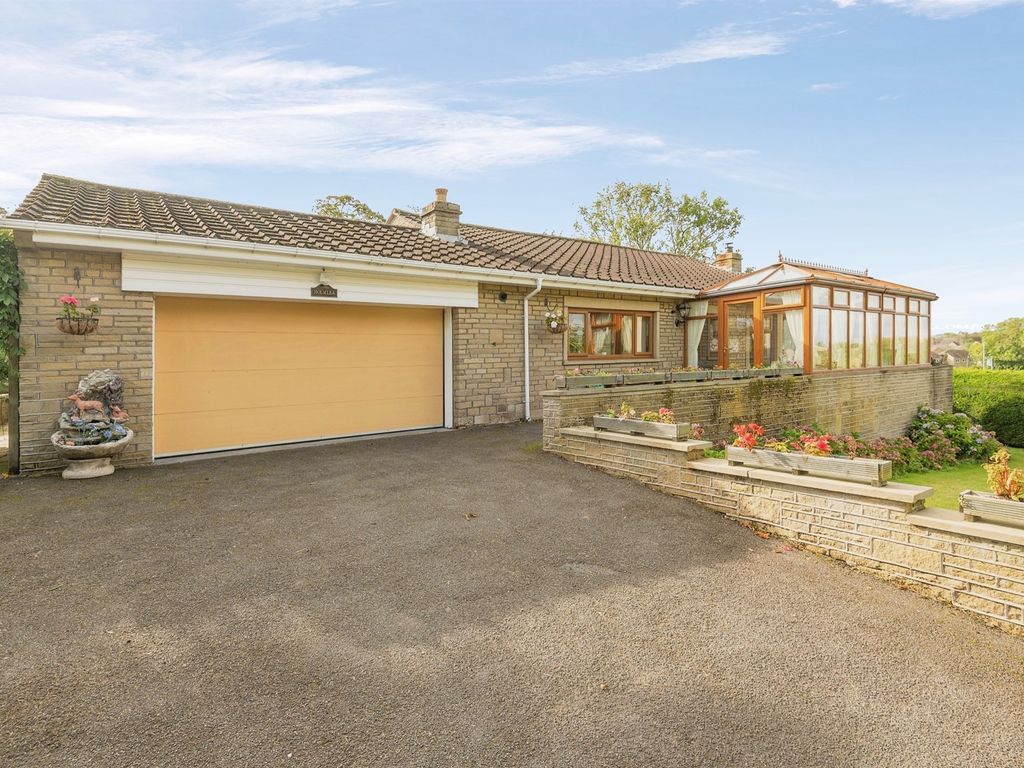 3 bed detached bungalow for sale in The Knowle, Shepley, Huddersfield HD8, £485,000 Zoopla